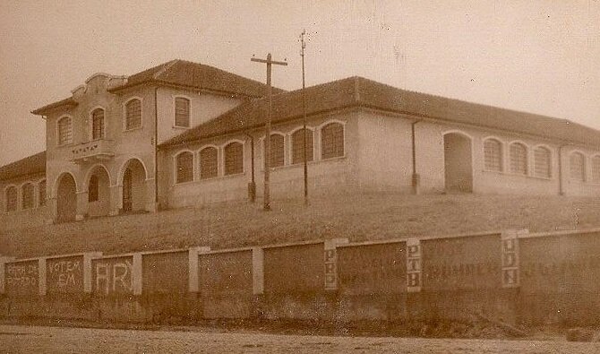 Colégio Estadual Santo Antônio, em Imbituva - Década de 1960