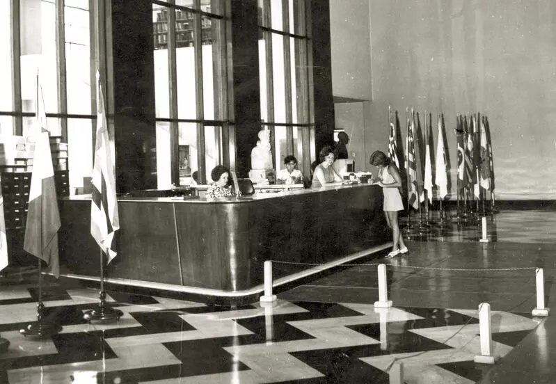 Interior da Biblioteca Pública do Paraná - 1973