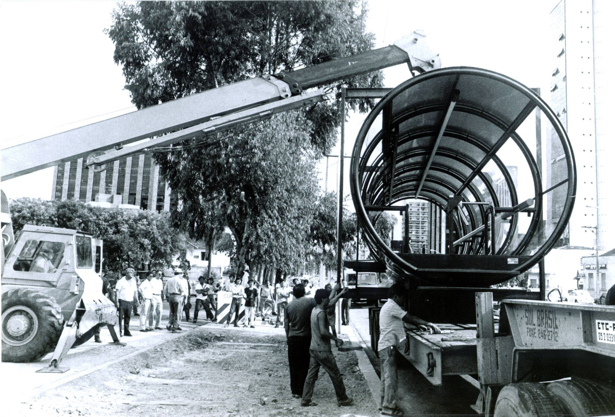 A primeira estação-tubo - 1991