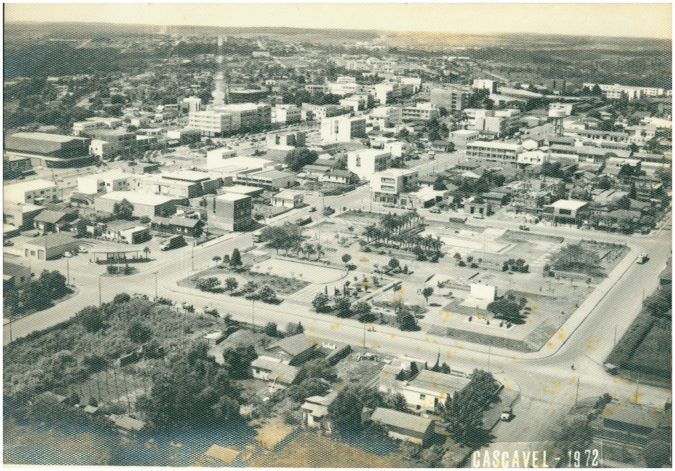 Praça Wilson Joffre Soares, em Cascavel - 1972